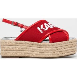 Karl Lagerfeld - Sandały. Czarne klapki damskie KARL LAGERFELD, bez wzorów, z gumy, bez obcasa, na obcasie. W wyprzedaży za 459.90 zł.