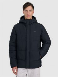 4F Kurtka puchowa z wypełnieniem syntetycznym męska - czarna M. Czarne kurtki męskie 4f, na zimę, m, bez wzorów, z puchu, klasyczne, z kapturem. W wyprzedaży za 279.99 zł.