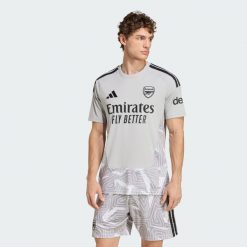 Koszulka bramkarska Arsenal FC 26/27. Szare koszulki sportowe męskie Adidas, l, bez wzorów, z dzianiny, bez kołnierzyka, bez ramiączek, do piłki nożnej, climacool (adidas). Za 439.00 zł.