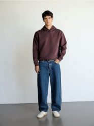 Bluza z kaputrem - mahoniowy. Brązowe bluzy męskie Reserved, l, bez wzorów, z dzianiny, bez kaptura. Za 149.99 zł.