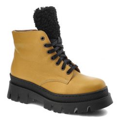 Botki damskie Blu, z naturalnej skóry licowej na masywnej traktorowej podeszwie z miękkim futrzanym językiem, żółte, 99-13 G Bocle. Żółte kozaki damskie Blu, z futra, bez obcasa, na płaskiej podeszwie. Za 379.00 zł.