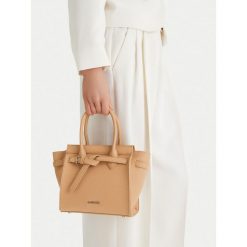 Torebka Lasocki. Brązowe torebki do ręki damskie Lasocki, bez wzorów, klasyczne, bez dodatków. Za 199.99 zł.