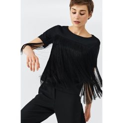 Simple - Top. Czarne topy damskie marki Simple, z aplikacjami, z dzianiny, z okrągłym kołnierzem, z krótkim rękawem. W wyprzedaży za 299.90 zł.