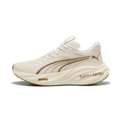 Damskie buty do biegania Puma Magnify Nitro 3 Saysky. Białe obuwie sportowe damskie Puma, bez wzorów, do biegania. Za 724.00 zł.