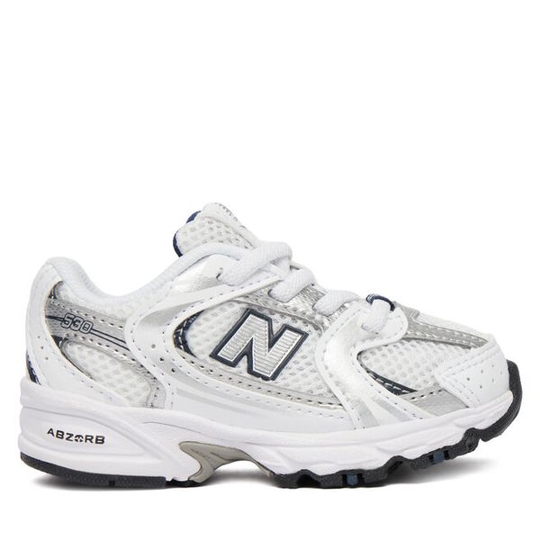 Sneakersy New Balance. Białe trampki i tenisówki chłopięce New Balance, bez wzorów, bez zapięcia. Za 220.99 zł.