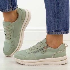 Zielone skórzane sneakersy damskie Sergio Leone Sp116. Zielone półbuty damskie Sergio Leone, na lato, bez wzorów, z jeansu, eleganckie, z okrągłym noskiem, bez obcasa, bez zapięcia. Za 209.00 zł.