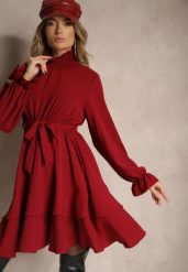 Bordowa Sukienka z Falbankami i Golfem z Gumką w Talii i Dodatkowym Wiązanym Paskiem Savire. Czerwone sukienki damskie Renee, na co dzień, bez wzorów, eleganckie, bez kołnierzyka, bez ramiączek, mini. Za 74.99 zł.