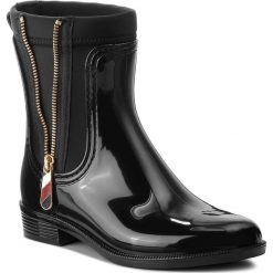 Kalosze TOMMY HILFIGER - Material Mix Rain Bo FW0FW03562 Black 990. Czarne kozaki damskie Tommy Hilfiger, z materiału. W wyprzedaży za 359.00 zł.