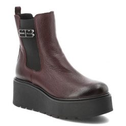Bordowe Botki Armodo Eleganckie Obuwie Damskie Na Koturnie. Czerwone kozaki damskie Armodo, ze skóry, bez obcasa, na koturnie. Za 399.99 zł.