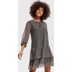 Wzorzysta sukienka - Beżowy. Sukienki damskie marki Reserved. Za 139.99 zł.