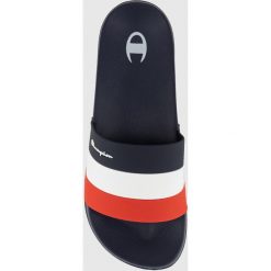 Klapki męskie Champion Slide All American. Białe klapki męskie Champion, z materiału. W wyprzedaży za 89.00 zł.