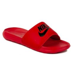 Klapki Sportowe Nike Victori One Basenowe Czerwone Lekkie. Czerwone skarpety męskie Nike, bez wzorów. Za 176.00 zł.