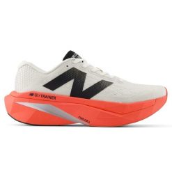 Buty męskie New Balance FuelCell SuperComp Trainer v3 MRCXY4 – białe. Białe buty sportowe męskie New Balance, z gumy, bez zapięcia, do biegania. Za 1,149.99 zł.