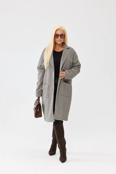 Beżowy klasyczny płaszcz Megan w jodełkę PLUS SIZE XXL OVERSIZE JESIEŃ. Brązowe płaszcze damskie Moda Size Plus Iwanek, na jesień, plus size, bez wzorów, z jeansu, eleganckie, plus size, krótkie, bez kaptura. Za 399.90 zł.
