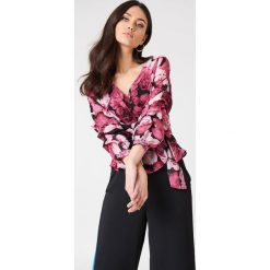 NA-KD Bluzka z wiązaniem w pasie - Pink,Multicolor. Bluzki damskie marki NA-KD. W wyprzedaży za 48.78 zł.