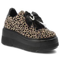 Beżowe Sneakersy Karino Stylowe Obuwie Damskie Panterka. Czarne półbuty damskie Karino, bez wzorów, z satyny, eleganckie, bez obcasa, na platformie, bez zapięcia. Za 501.99 zł.