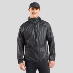 Kurtka przeciwdeszczowa Odlo Jacket DUAL DRY WATERPROOF INSULATED. Czarne kurtki męskie Odlo, na zimę, l, bez wzorów, z elastanu, z kapturem. Za 1,699.99 zł.