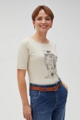 Bluzka z nadrukiem i napisem beżowa. Brązowe bluzki damskie MOODO, l, bez wzorów, z bawełny, bez kołnierzyka, bez ramiączek. W wyprzedaży za 34.99 zł.