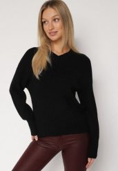 Czarny Sweter z Domieszką Kaszmiru z Dekoltem w Serek Feralaine. Czarne swetry damskie Born2be, bez wzorów, z jeansu, eleganckie, bez kołnierzyka, bez ramiączek, bez kaptura. Za 99.99 zł.
