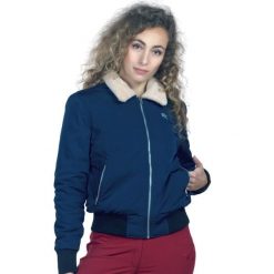 Kurtka damska Flags&Cup Zealandia. Niebieskie kurtki sportowe damskie FLAGS&CUP, bez wzorów, bez kaptura, do jazdy konnej. Za 429.00 zł.