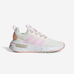 Buty damskie Adidas Racer TR23. Obuwie sportowe damskie Adidas, bez wzorów, z gumy, trekkingowe, adidas racer. Za 239.99 zł.