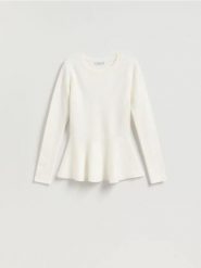 Sweter z baskinką - kremowy. Białe swetry damskie Reserved, l, bez wzorów, z dzianiny, bez kołnierzyka, bez ramiączek, bez kaptura. Za 129.99 zł.