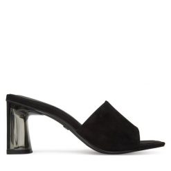 Klapki Tamaris. Czarne klapki damskie Tamaris, bez wzorów, bez obcasa. Za 219.99 zł.