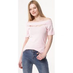 Jasnoróżowa Bluzka Cruden. Bluzki damskie marki Born2be. Za 24.99 zł.
