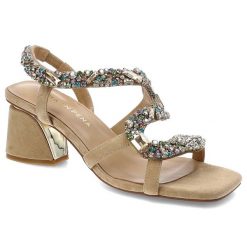 Beżowe Sandały Alma En Pena Eleganckie Obuwie Damskie. Brązowe klapki damskie Alma en Pena, bez wzorów, bez obcasa, na obcasie, bez zapięcia. Za 469.00 zł.