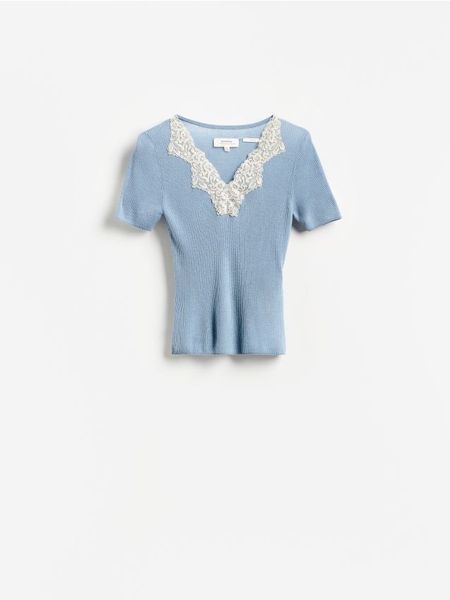 Wełniana bluzka z koronką - niebieski. Niebieskie bluzki damskie Reserved, l, bez wzorów, z koronki, bez kołnierzyka, bez ramiączek. Za 159.99 zł.