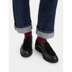 Półbuty Beverly Hills Polo Club. Czarne półbuty damskie Beverly Hills Polo Club, bez wzorów, bez obcasa, na płaskiej podeszwie, bez zapięcia. Za 369.99 zł.