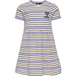 Sukienka dla dziewczynki Hummel Happy Me. Czerwone t-shirty i topy dla dziewczynek Hummel, bez wzorów, z bawełny, bez ramiączek. Za 167.50 zł.