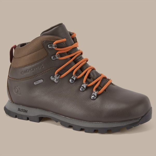 Buty do chodzenia Craghoppers Trek NewHide. Brązowe trekkingi męskie Craghoppers, trekkingowe. Za 925.15 zł.
