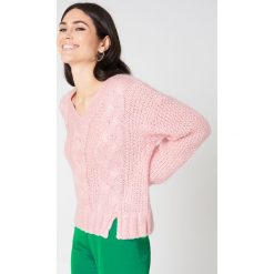 Baum und Pferdgarten Sweter Coralie - Pink. Różowe swetry damskie Baum und Pferdgarten, z dzianiny. W wyprzedaży za 291.58 zł.