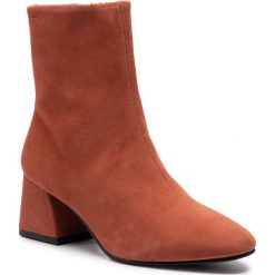 Botki VAGABOND - Alice 4516-040-47 Terracotta. Brązowe kozaki damskie Vagabond, z materiału, bez obcasa, na obcasie. W wyprzedaży za 319.00 zł.