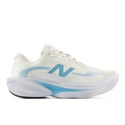 Buty do biegania damskie New Balance Ellipse. Białe obuwie sportowe damskie New Balance, bez wzorów, z materiału, do biegania. Za 948.00 zł.