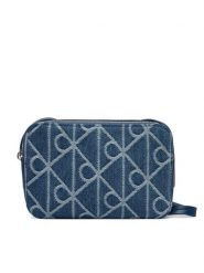 Calvin Klein Torebka Emblem Aop Denim Camera Bag LV04F3430G Niebieski. Niebieskie torebki do ręki damskie Calvin Klein, bez wzorów, z denimu, bez dodatków. Za 409.99 zł.