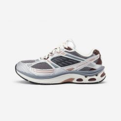 Buty sportowe damskie RR2K. Żółte obuwie sportowe damskie Decathlon, bez wzorów, z kauczuku, do biegania. Za 319.99 zł.