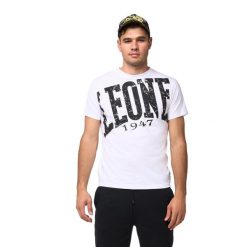 Leone 1947 Apparel, męska koszulka z dużym logo w stylu vintage. Wyrazisty styl. Białe buty sportowe męskie LEONE 1947 APPAREL, m, bez wzorów, z bawełny, bez kołnierzyka, bez ramiączek, na fitness i siłownię. W wyprzedaży za 82.10 zł.