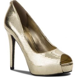 Szpilki GUESS - FLHA14 PAF07 GOLD. Żółte szpilki damskie Guess, z materiału. Za 629.00 zł.