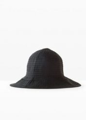 Kapelusz typu bucket w stylu żebrowanym. Czarne czapki i kapelusze damskie bonprix, bez wzorów, klasyczne. Za 34.99 zł.