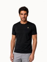 Koszulka Le Coq Sportif. Czarne koszulki sportowe męskie le coq sportif, l, bez wzorów, z materiału, bez kołnierzyka, bez ramiączek. Za 358.05 zł.