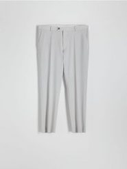 Spodnie garniturowe slim z wełną - beżowy. Brązowe eleganckie spodnie męskie Reserved, bez wzorów, z tkaniny. W wyprzedaży za 159.99 zł.