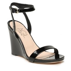 Sandały AGL. Czarne klapki damskie AGL, bez wzorów, bez obcasa, na koturnie, bez zapięcia. Za 1,149.99 zł.