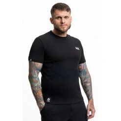 T-Shirt bawełniany Premium z logo DBX Bushido. Czarne t-shirty męskie DBX BUSHIDO, bez wzorów, z bawełny, bez kołnierzyka. Za 109.99 zł.