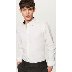 Koszula z podwijanymi rękawami slim fit - Jasny szar. Szare koszule męskie Reserved. W wyprzedaży za 59.99 zł.
