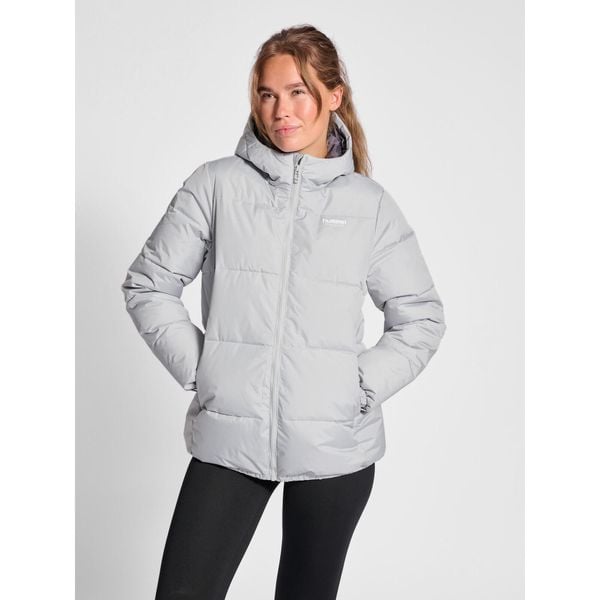 Damska kurtka puchowa Hummel GC Nicola. Szare kurtki damskie Hummel, xs, bez wzorów, z puchu, bez kaptura, do piłki nożnej. W wyprzedaży za 379.50 zł.