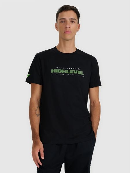 4F T-shirt regular z nadrukiem męski - czarny S. Czarne t-shirty męskie 4f, m, bez wzorów, z bawełny, bez kołnierzyka. W wyprzedaży za 39.99 zł.
