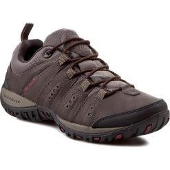 Trekkingi COLUMBIA - Woodburn II BM3923 Cordovan/Garnet Red 231. Półbuty na co dzień męskie marki Columbia. W wyprzedaży za 249.00 zł.