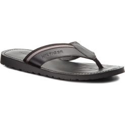 Japonki TOMMY HILFIGER - Bari 8 Casual Leather Sandal FM0FM01530 Black 990. Klapki męskie marki Tommy Hilfiger. W wyprzedaży za 169.00 zł.